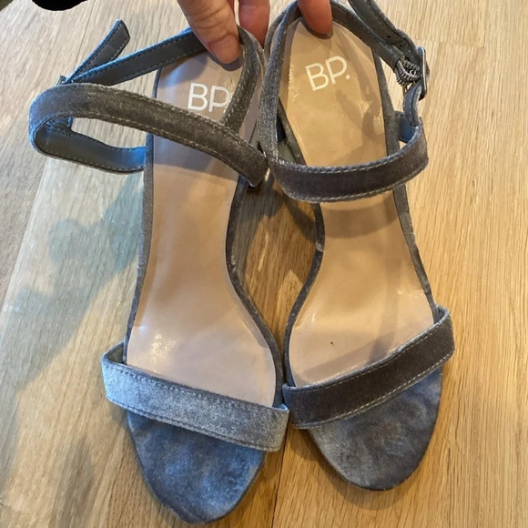 BP Luna Velvet Heels Strappy Block Grey Velvet 7.5 - Picture 4 of 5